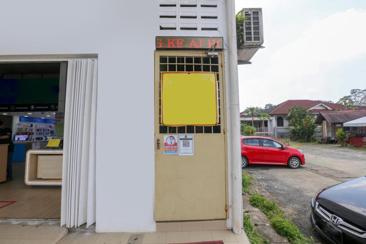 Oyo 90162 Aj Hotel Kuala Berang エクステリア 写真